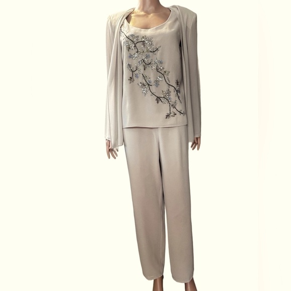 R&M Richards Vintage Elegant 3 Piece Cream Chiffon Embroidered Beaded Set - Picture 7 of 16